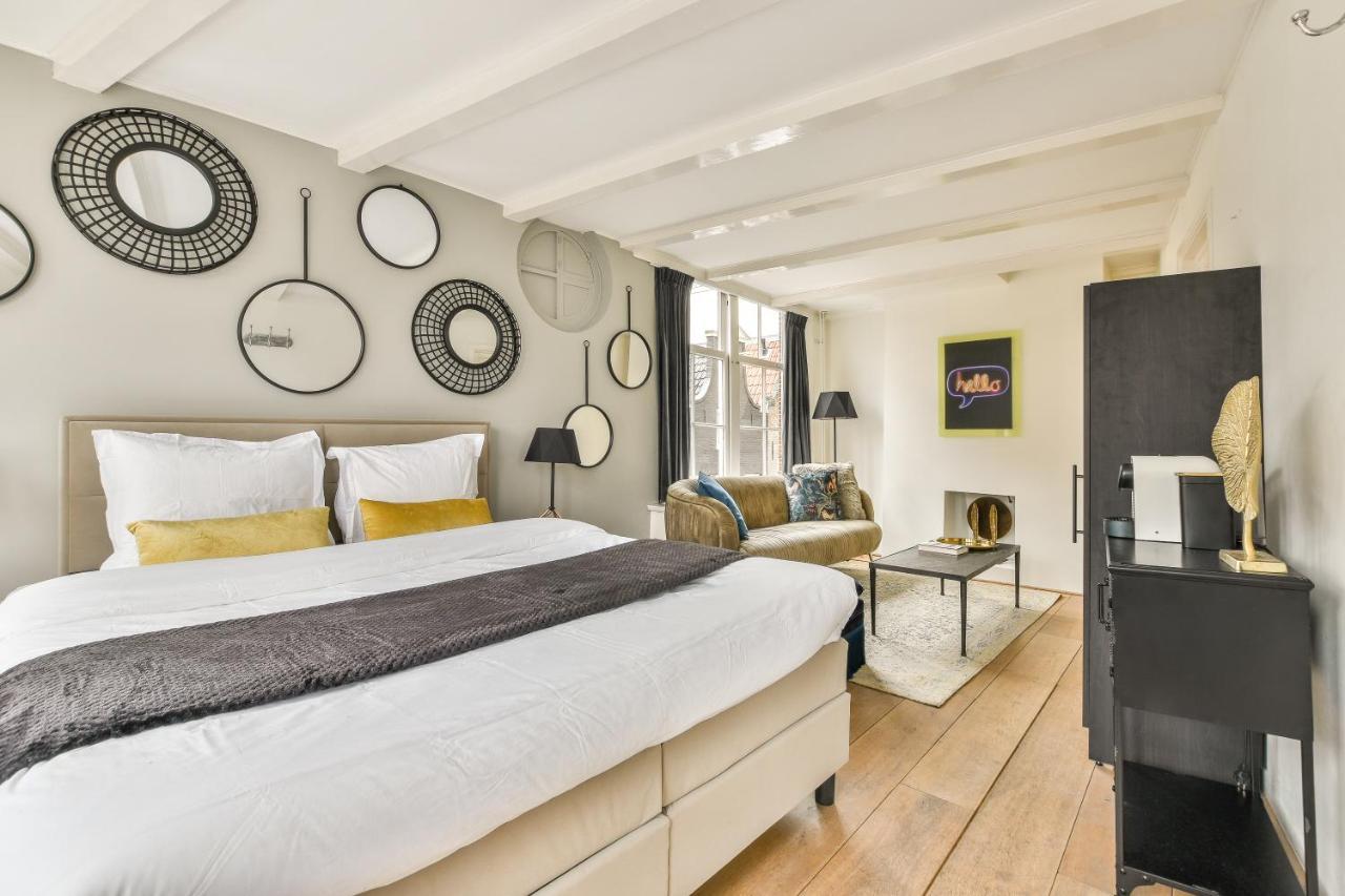 Spiegelgracht With Canal View Couette-café 5*